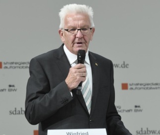Ministerpräsident Winfried Kretschmann über Staatshilfen