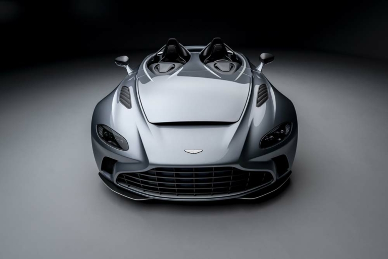 Aston_Martin_V12_Speedster_2
