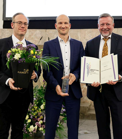 DEKRA Batterieschnelltest mit Innovationspreis der Deutschen Mobilitätswirtschaft ausgezeichnet